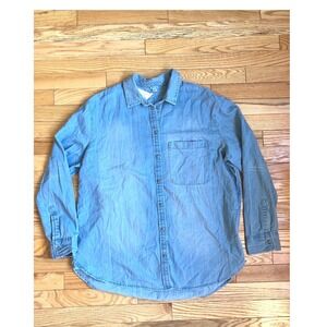 NWTS Aerie Womens M Light Wash Blue Cotton Chambray Button Down Shirt Relaxed